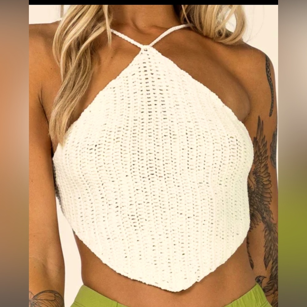 White knitted top